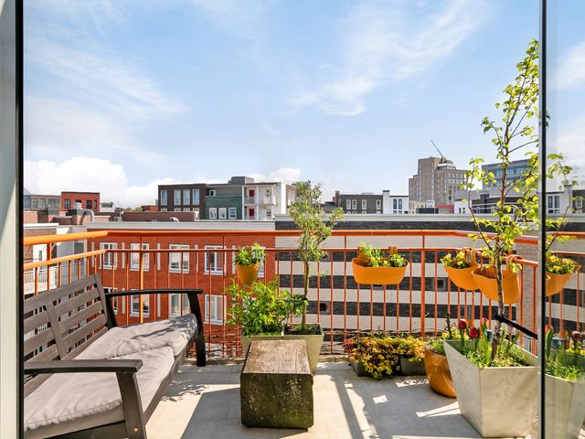 Bart Van Der Leckhof 74, Diemen