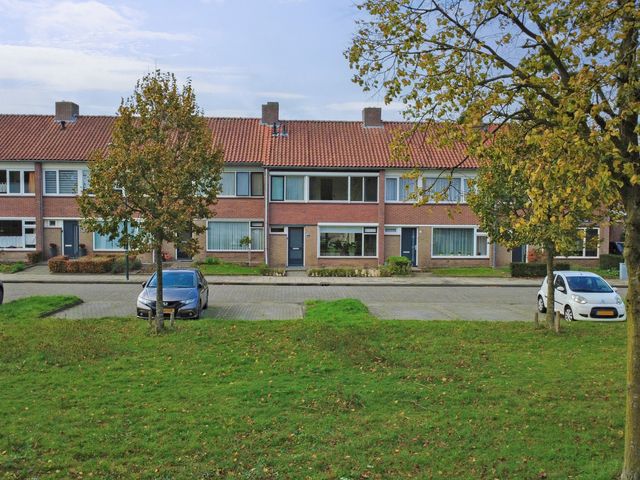 Julianaplein 19, Bladel