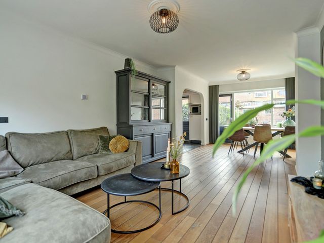 Julianaplein 19, Bladel