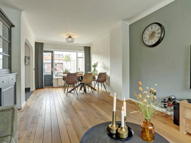 Julianaplein 19, Bladel