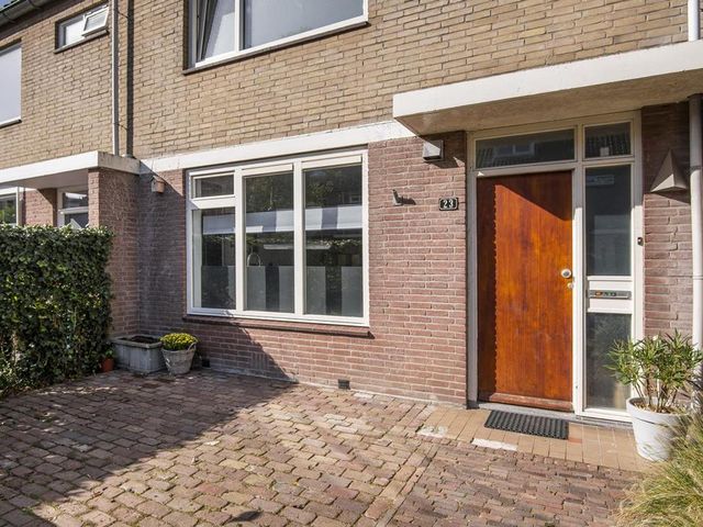 Carry van Bruggenstraat 23, Zwolle