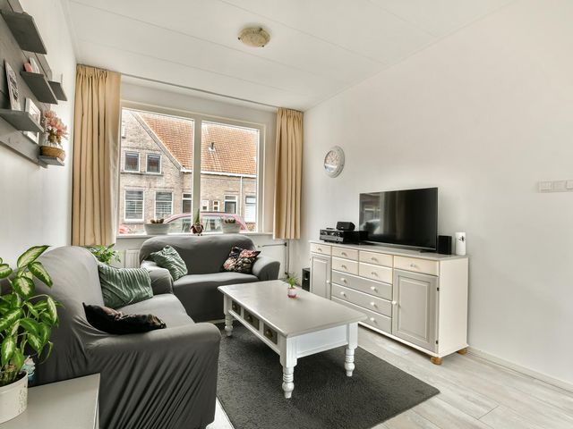 Zoutmanstraat 15, Gouda