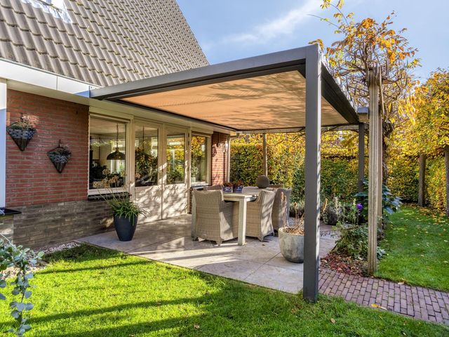 Dorpswei 18, Herveld