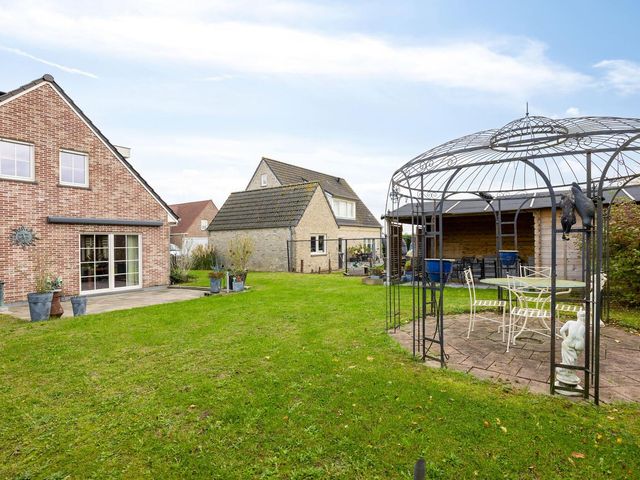 Kapitein R. Fassaertstraat 10, Lamswaarde