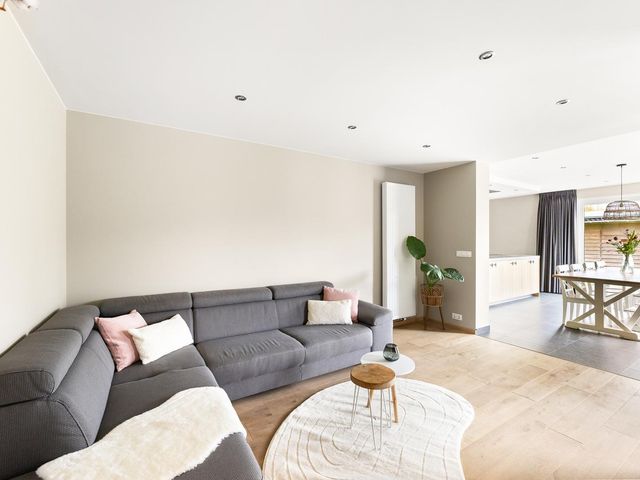 Julianastraat 81, Heikant