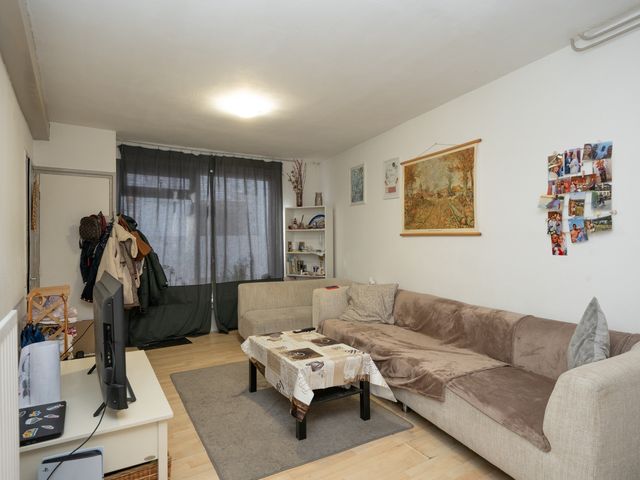 Kantoorstraat 10, Den Burg