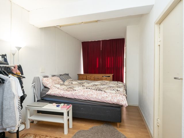 Kantoorstraat 10, Den Burg