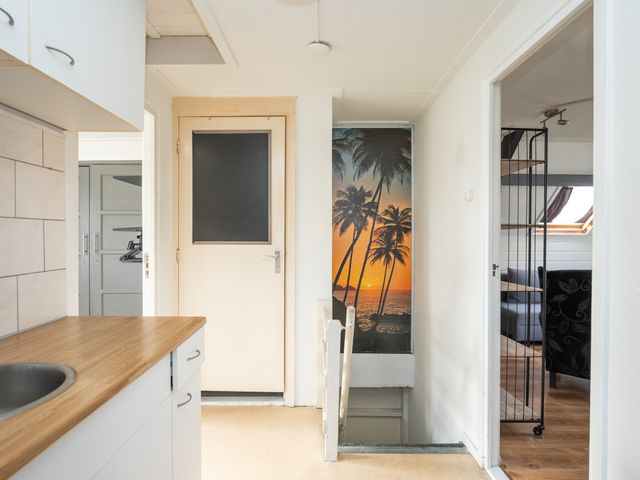 Kantoorstraat 10, Den Burg