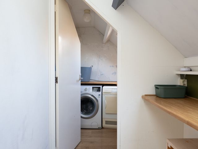 Kantoorstraat 10, Den Burg