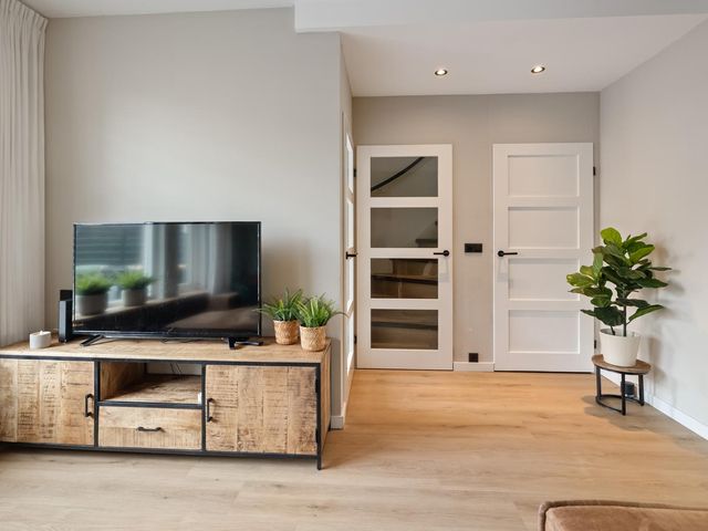 Burg. Warnerslaan 2, Anna Paulowna