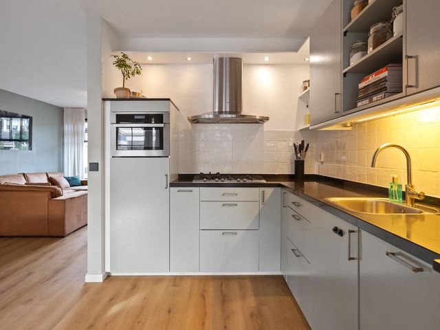 Burg. Warnerslaan 2, Anna Paulowna