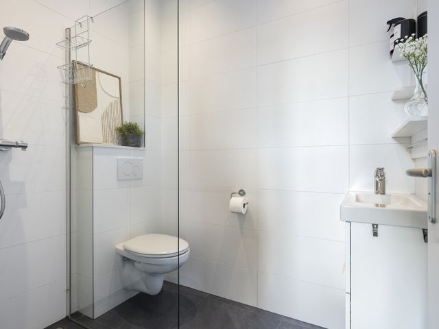 Ank van der Moerstraat 31C, Amsterdam