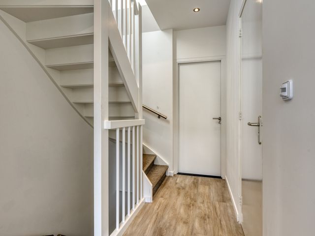 Ank van der Moerstraat 31C, Amsterdam