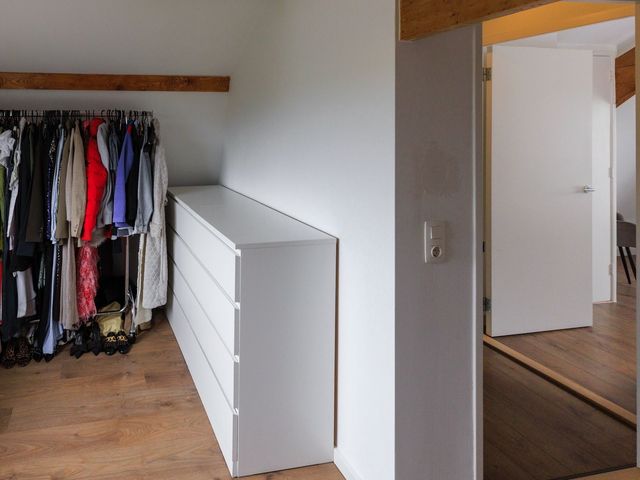 Altenastraat 8, Hoek