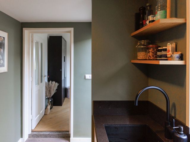 Altenastraat 8, Hoek