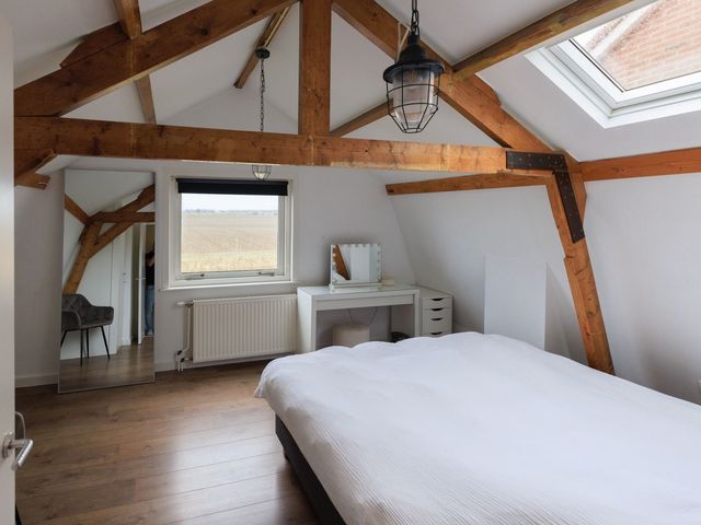 Altenastraat 8, Hoek