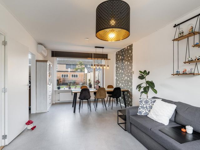 President Kennedystraat 13, Sint-Maartensdijk