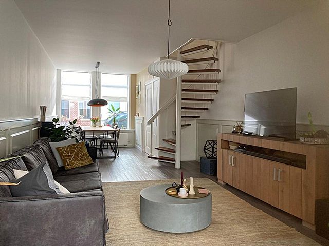 Van der Woudestraat 85, Alkmaar