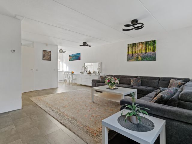 Riedertuin 70, Barendrecht