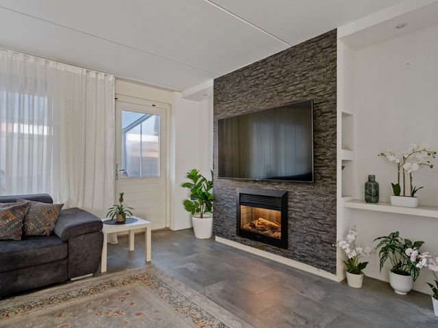 Riedertuin 70, Barendrecht