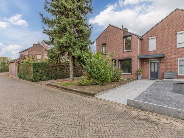 Jasmijnstraat 8, Echt