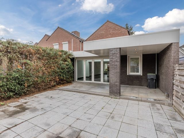 Jasmijnstraat 8, Echt