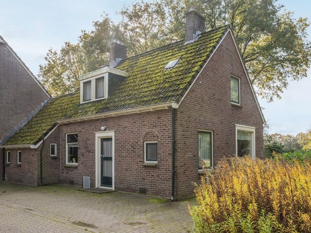 Witte Menweg 3, Geesbrug