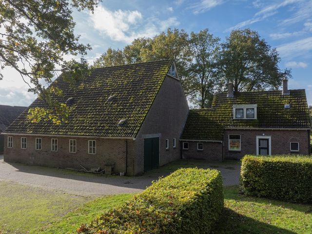 Witte Menweg 3, Geesbrug