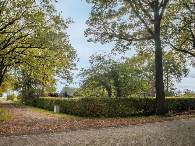 Witte Menweg 3, Geesbrug