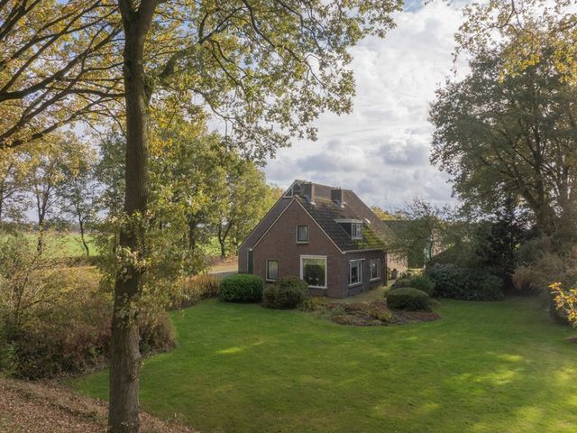 Witte Menweg 3, Geesbrug