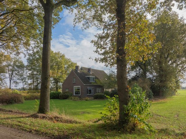 Witte Menweg 3, Geesbrug