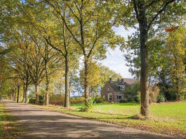 Witte Menweg 3, Geesbrug