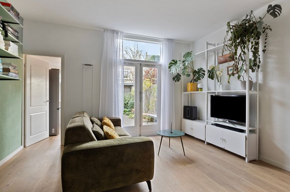 Dr. van Rhijnstraat 12