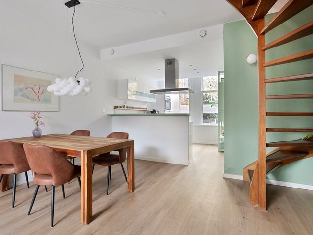 Dr. van Rhijnstraat 12, Leiderdorp