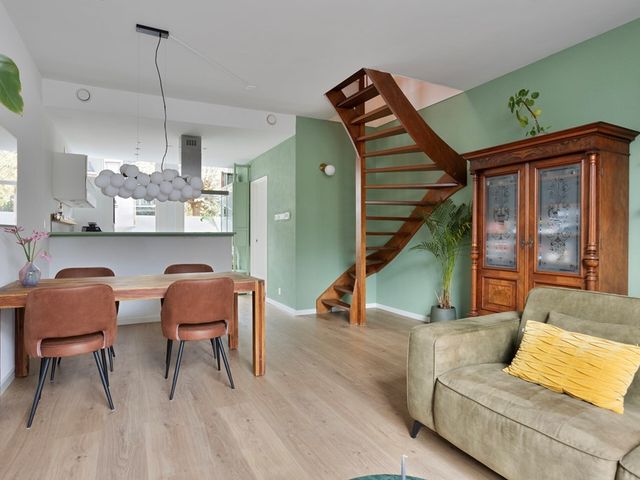 Dr. van Rhijnstraat 12, Leiderdorp