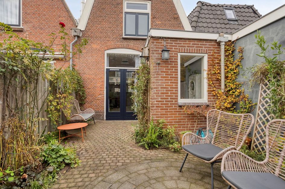 Dr. van Rhijnstraat 12