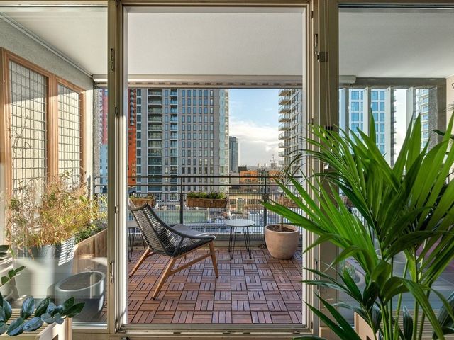 Gedempte Zalmhaven 833, Rotterdam