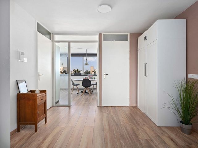 Gedempte Zalmhaven 833, Rotterdam