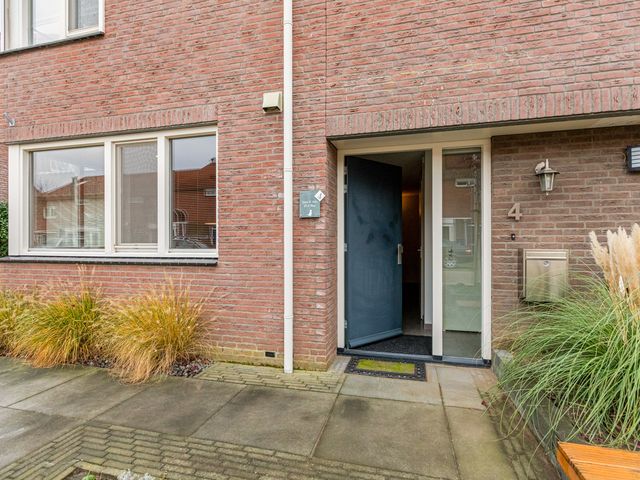 Klaproosstraat 4, Overasselt