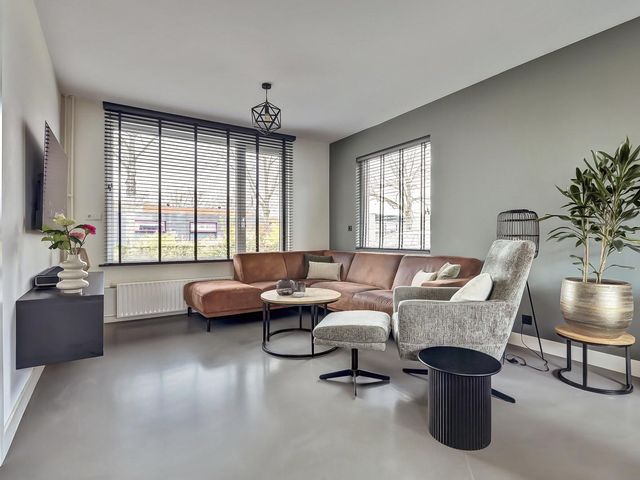 Montessoristraat 6, Kruiningen