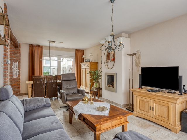 Pastoor Martensstraat 12, Vlodrop