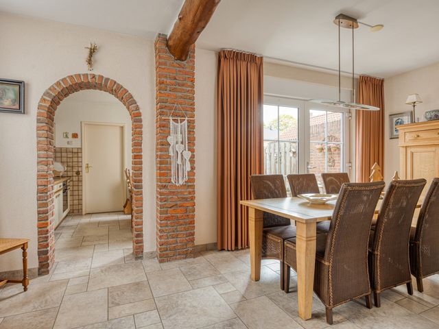 Pastoor Martensstraat 12, Vlodrop