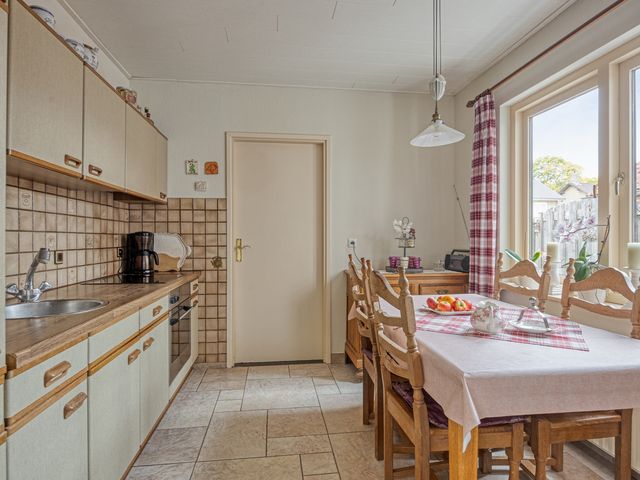 Pastoor Martensstraat 12, Vlodrop