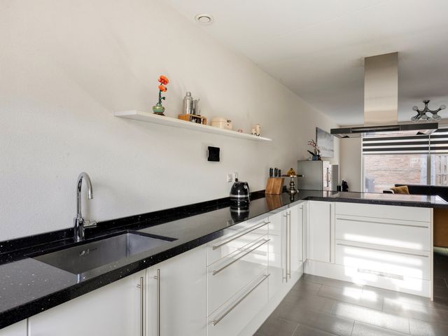 Gerrit Kögelerstraat 74, Zwijndrecht