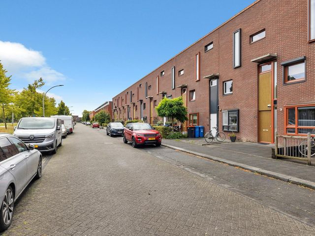 Veenmos 65, Zwolle
