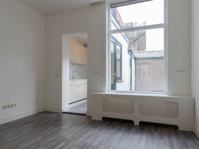 Oosterdwarsstraat 18, Leiden