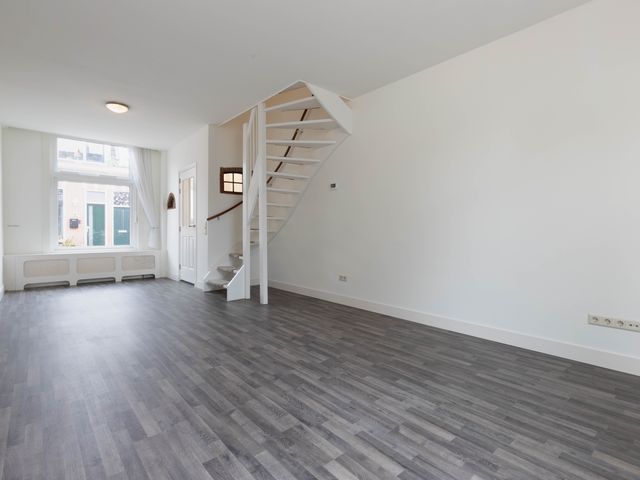 Oosterdwarsstraat 18, Leiden