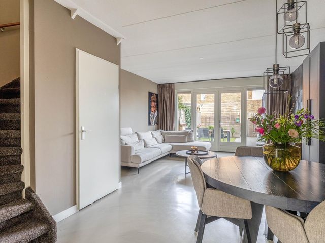 Zoetemanring 1a, Zuidland