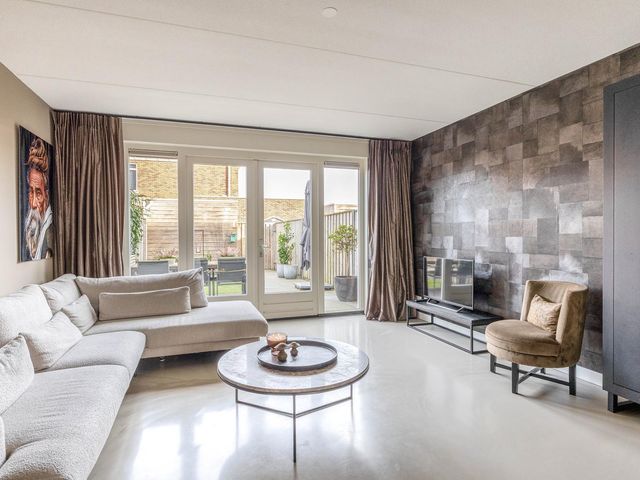 Zoetemanring 1a, Zuidland