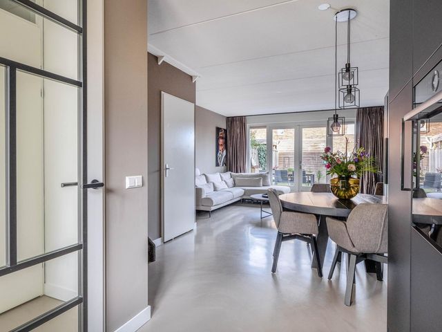 Zoetemanring 1a, Zuidland